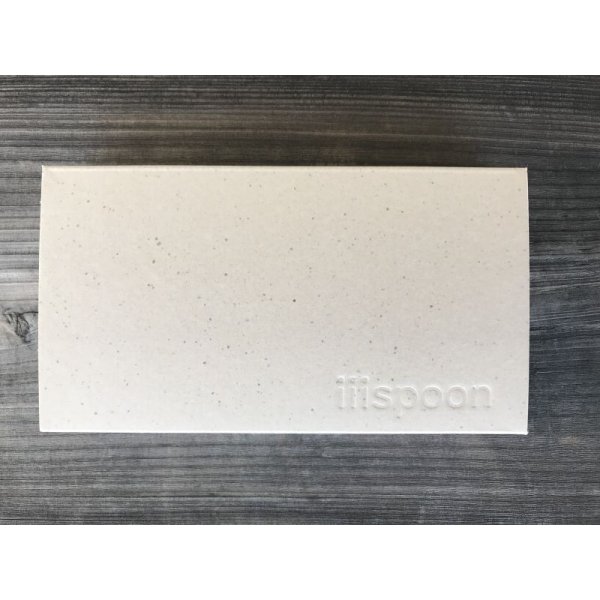 専用化粧箱に入っています