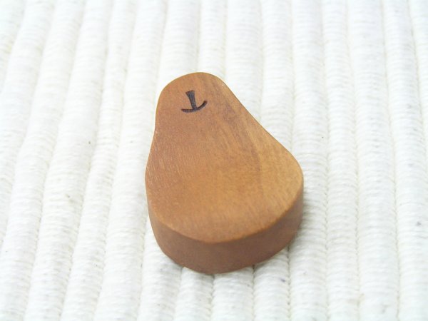 画像3: 洋ナシの箸おき サオ材 (3)