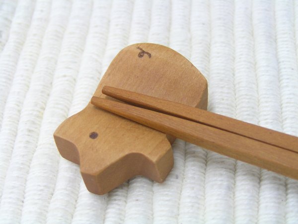 画像3: ブタの箸おき サオ材 (3)