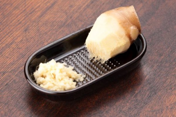 画像2: ◆萬古焼 ひげが出にくい生姜おろし器 アメ釉 (2)